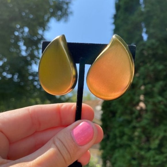 VTG Clara Studio Gold Teardrop Couture EARRING - Picture 2 of 9